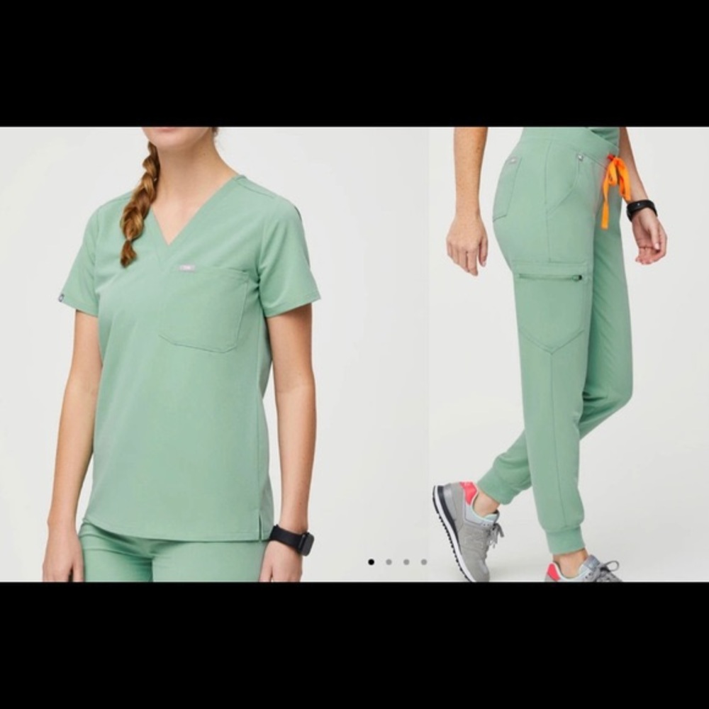 New figs scrubs. figs jade scrubs set xxs
